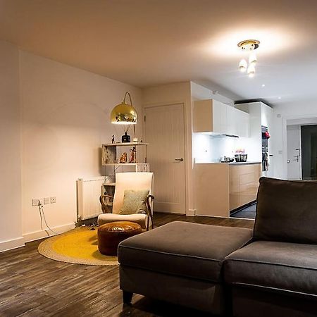 Exquisite Cozy House, Close To Train Station And Amenities Harold Wood Eksteriør billede