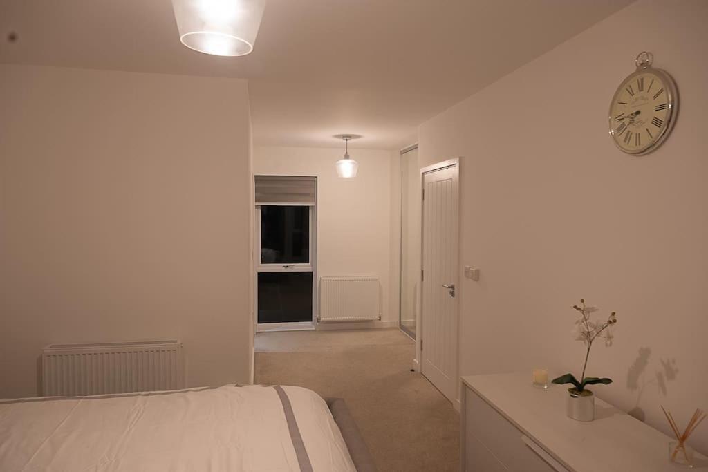 Exquisite Cozy House, Close To Train Station And Amenities Harold Wood Eksteriør billede